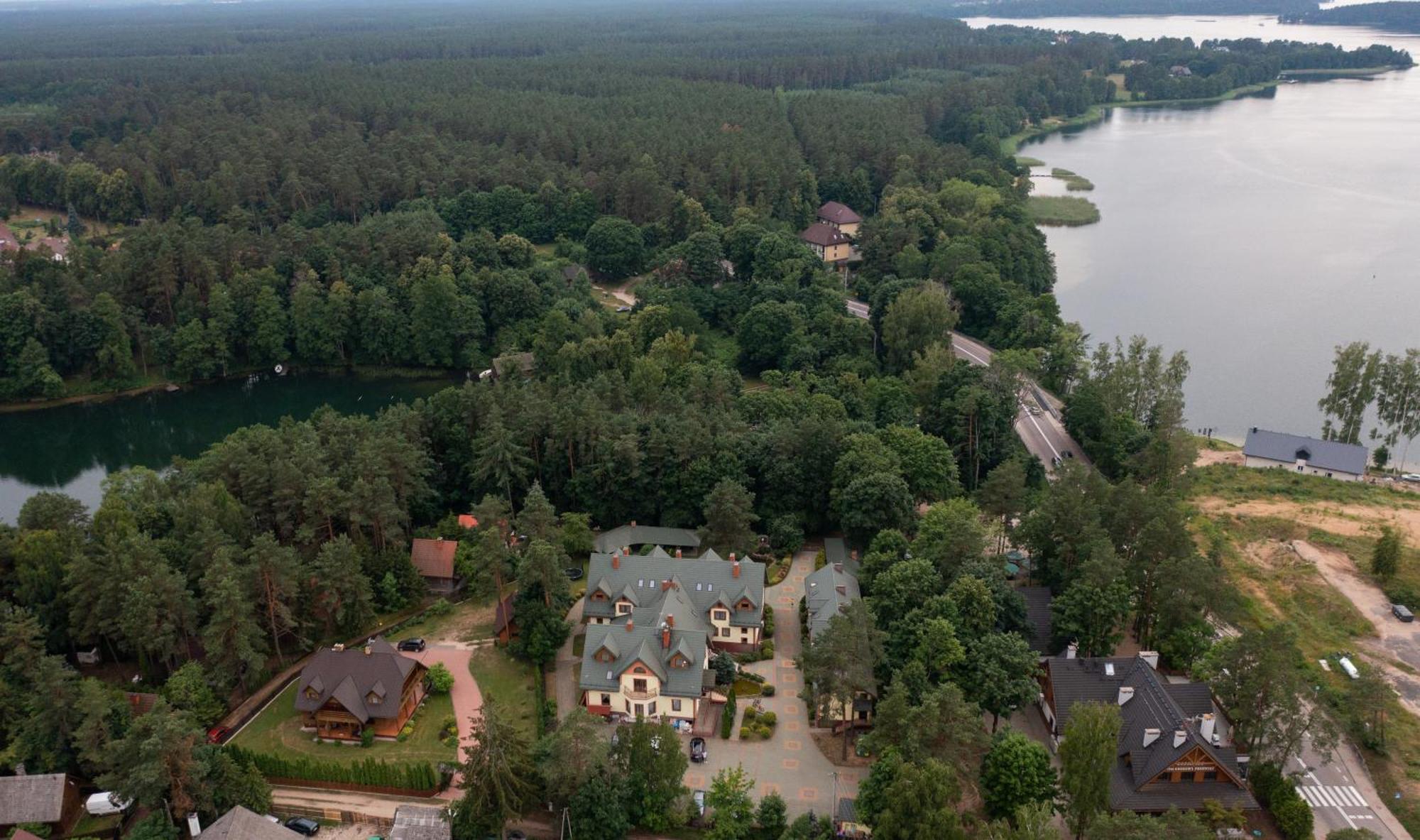 Augustowia Hotel Bagian luar foto