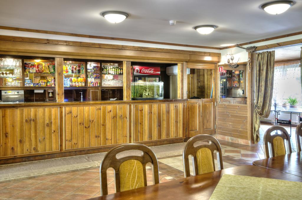 Augustowia Hotel Bagian luar foto