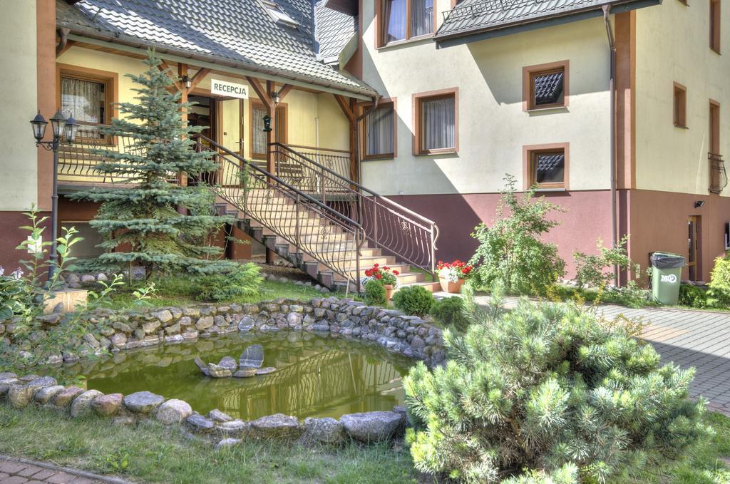 Augustowia Hotel Bagian luar foto