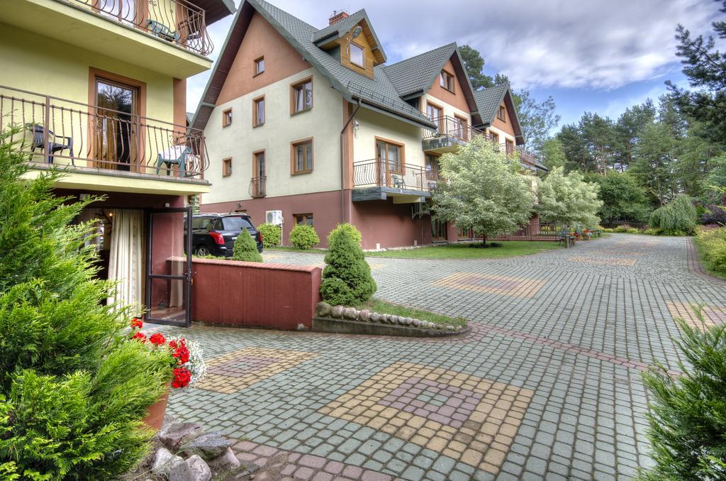 Augustowia Hotel Bagian luar foto