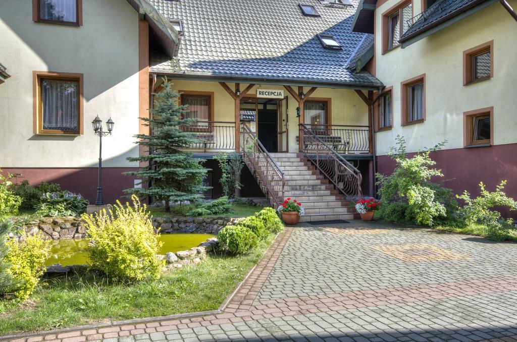Augustowia Hotel Bagian luar foto