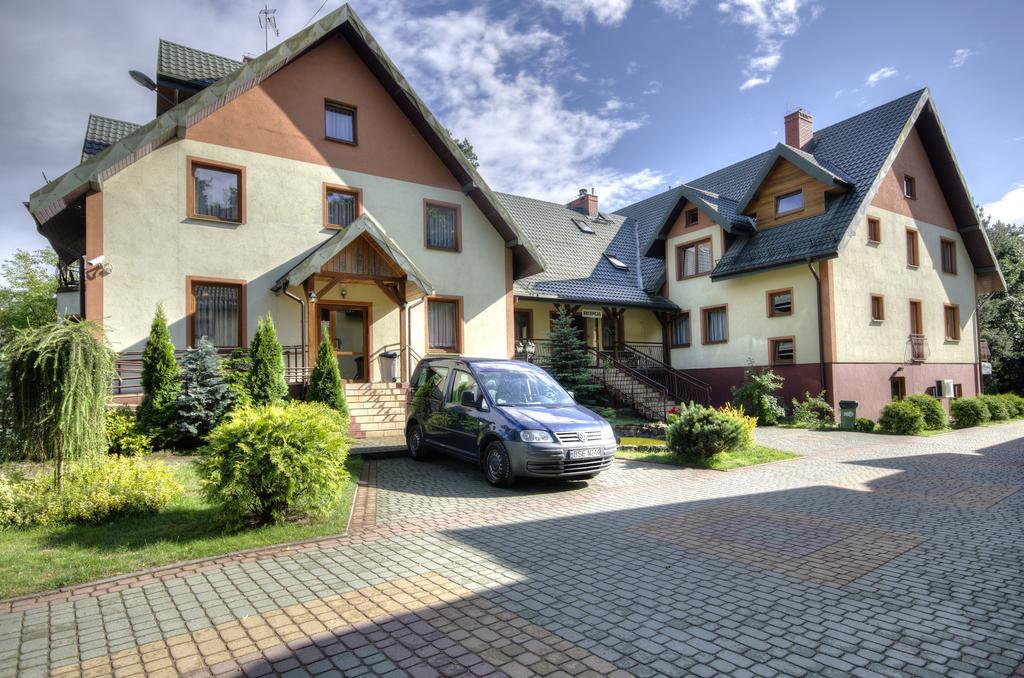 Augustowia Hotel Bagian luar foto