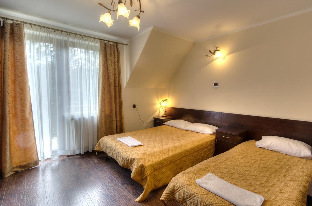Augustowia Hotel Bagian luar foto
