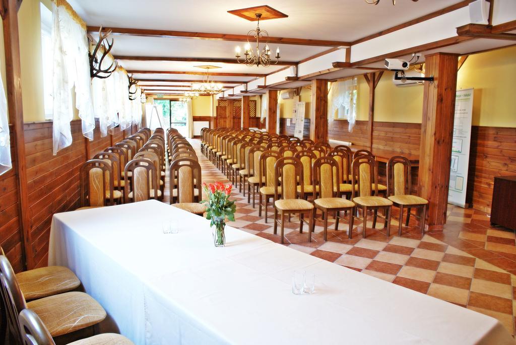 Augustowia Hotel Bagian luar foto