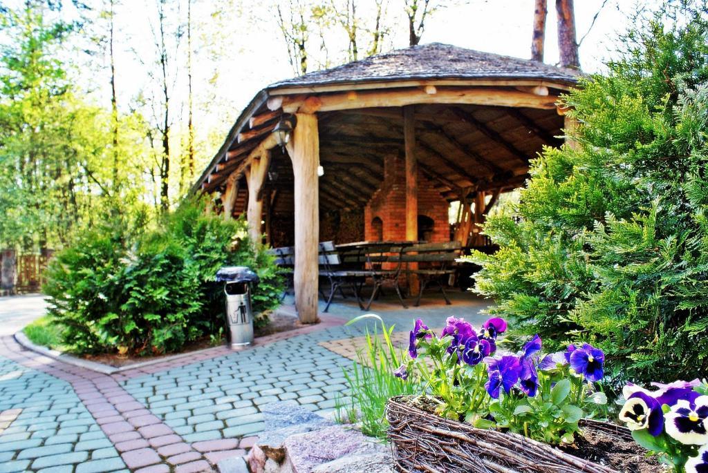 Augustowia Hotel Bagian luar foto